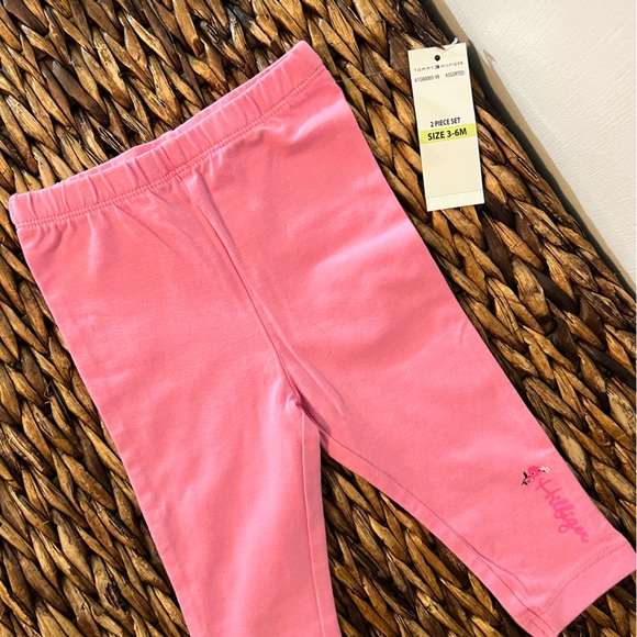 NWT TOMMY HILFIGER 3-6 Month 2 Piece Outfit 💕 - Picture 5 of 7